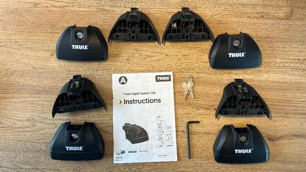 Thule Rapid System 753  (Voetenset) + Optie Kit 4077, Ophalen of Verzenden, Zo goed als nieuw