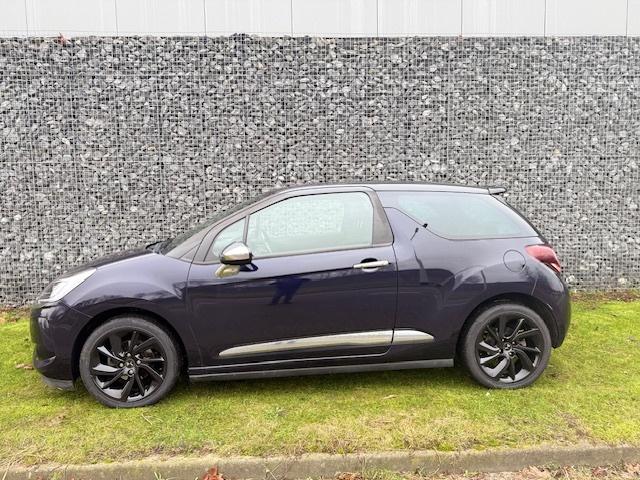 DS DS 3 1.2 Ultra Prestige 110pk Camera (bj 2016), Auto's, DS, Voorwielaandrijving, Gebruikt, Euro 6, Blauw