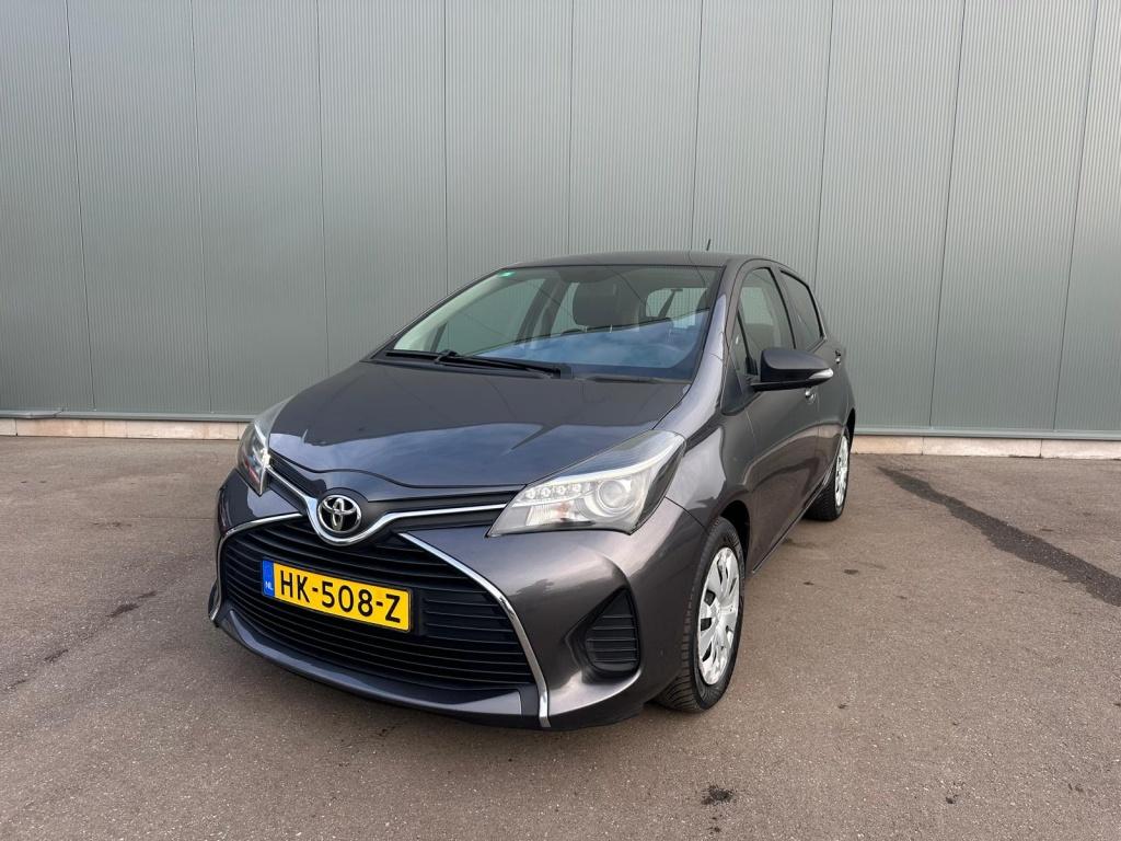 Toyota Yaris 1.3 VVT-i Aspiration CAMERA | ONDERHOUDSBOEKJE, Auto's, 1025 kg, 40 €/maand, Euro 6, 4 cilinders