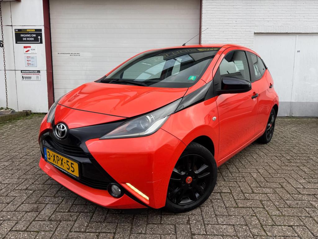 Toyota Aygo 1.0 VVT-i x-cite|NIEUW APK|ORANGE|LM VLGN|E-PKKT, Voorwielaandrijving, Euro 5, Gebruikt, Overige kleuren