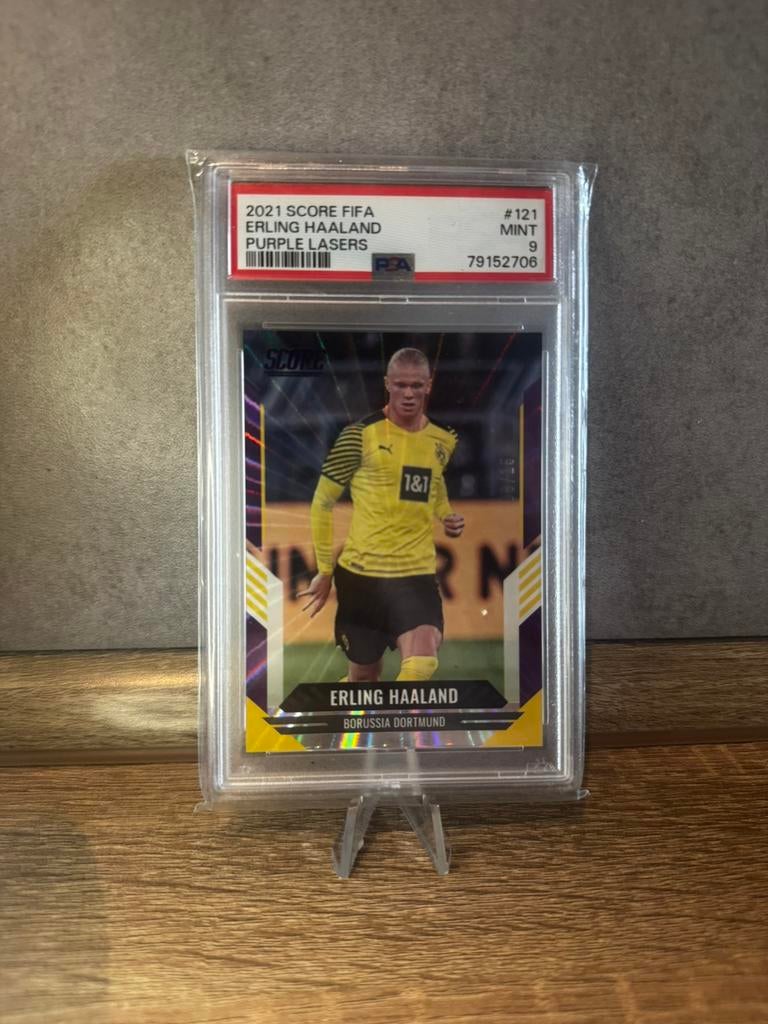 PSA 9 HAALAND /15 PURPLE LASERS PANINI SCORE FIFA, Hobby en Vrije tijd, Stickers en Plaatjes, Ophalen of Verzenden, Nieuw, Plaatje