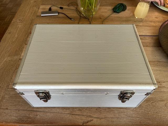 CD koffer voor cd's (met hoesjes) 2, Minder dan 50 cm, Gebruikt, Minder dan 50 cm, Ophalen of Verzenden