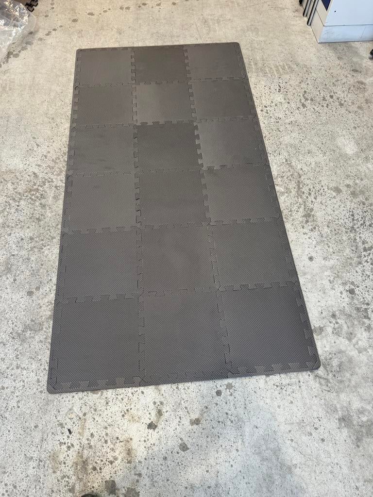 Tegels (foam) 10 mm dik zwart makkelijk op maat te snijden, Minder dan 50 cm, Info@re-use-all.nl, Zwart, Duurzaamheidsring 470 Meerkerk