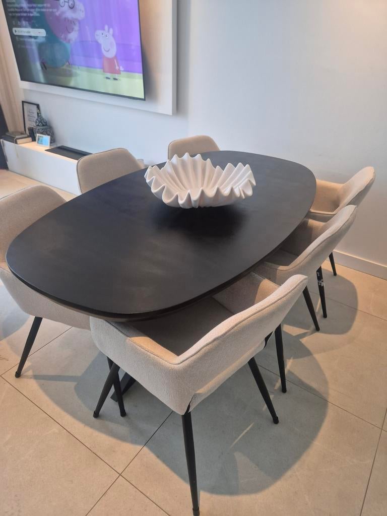 Zwarte deens ovale eettafel met 6 stoelen, Huis en Inrichting, Ophalen, 50 tot 100 cm, Zo goed als nieuw, Vijf personen of meer