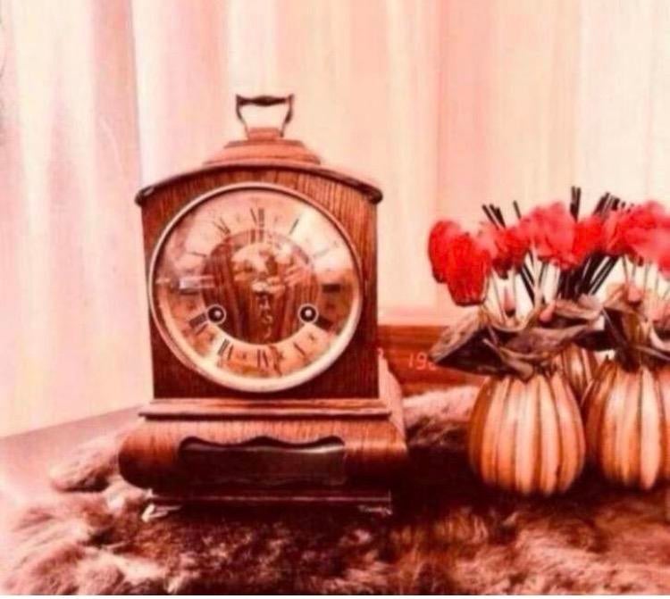 WUBA Warmink Kabinet klokje met bolle buikje, Ophalen