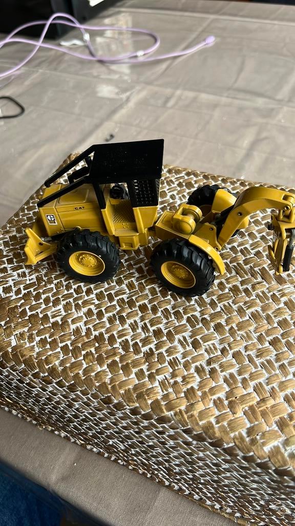 Schaal 1:43 Joal 226 Caterpillar 518 grapple skidder #836, Ophalen of Verzenden, Zo goed als nieuw
