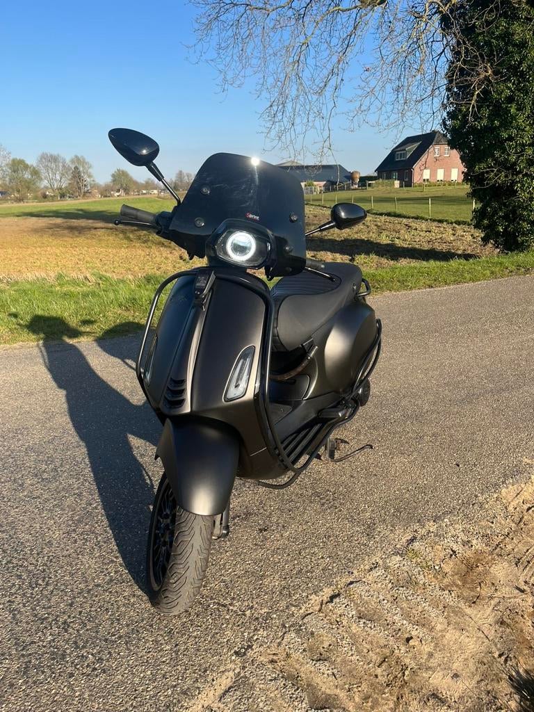 vespa sprint te koop + boxer helm, Fietsen en Brommers, Scooters | Vespa, Ophalen, Gebruikt, Vespa S, Benzine
