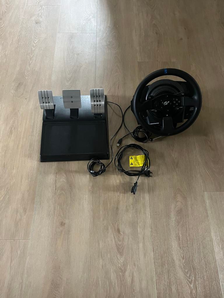 Thrustmaster T300 RS GT Edition Racestuur PS5/PS4/PC, Spelcomputers en Games, Ophalen of Verzenden, Zo goed als nieuw