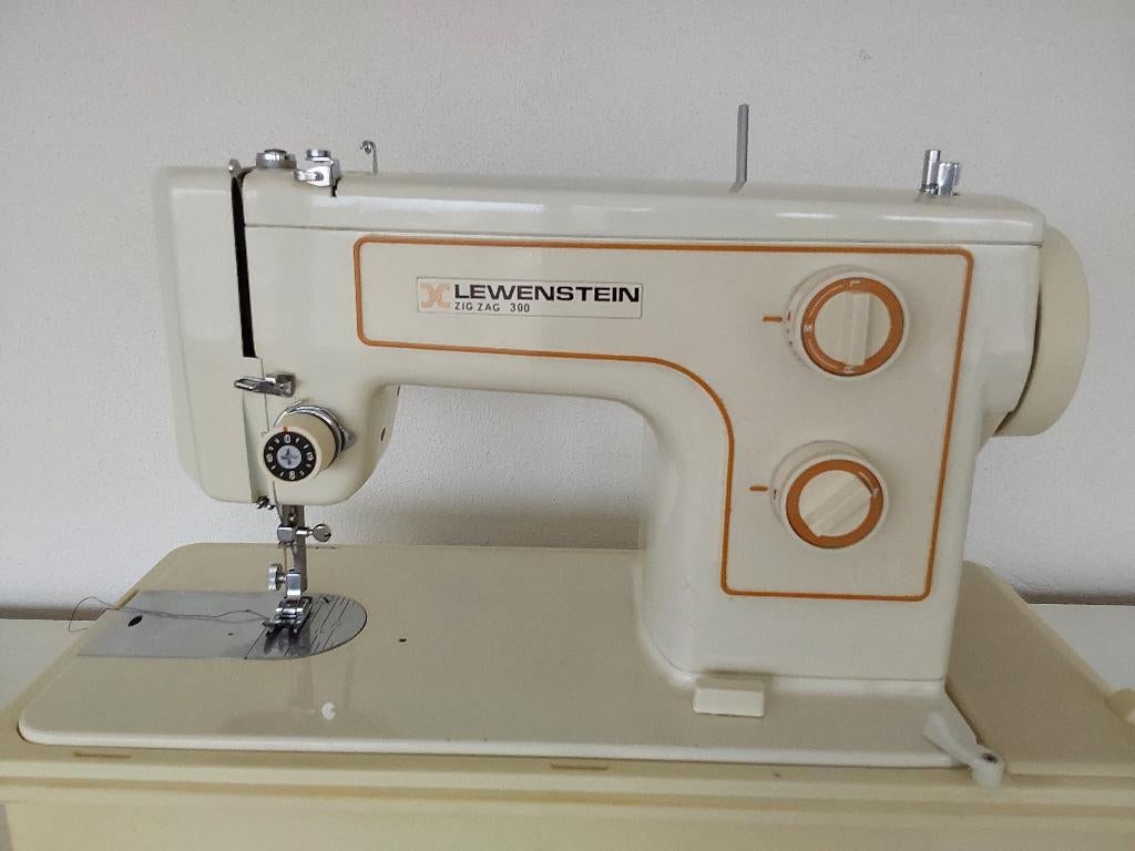Lewenstein naaimachine, Ophalen, Gebruikt, Naaimachine, Lewenstein