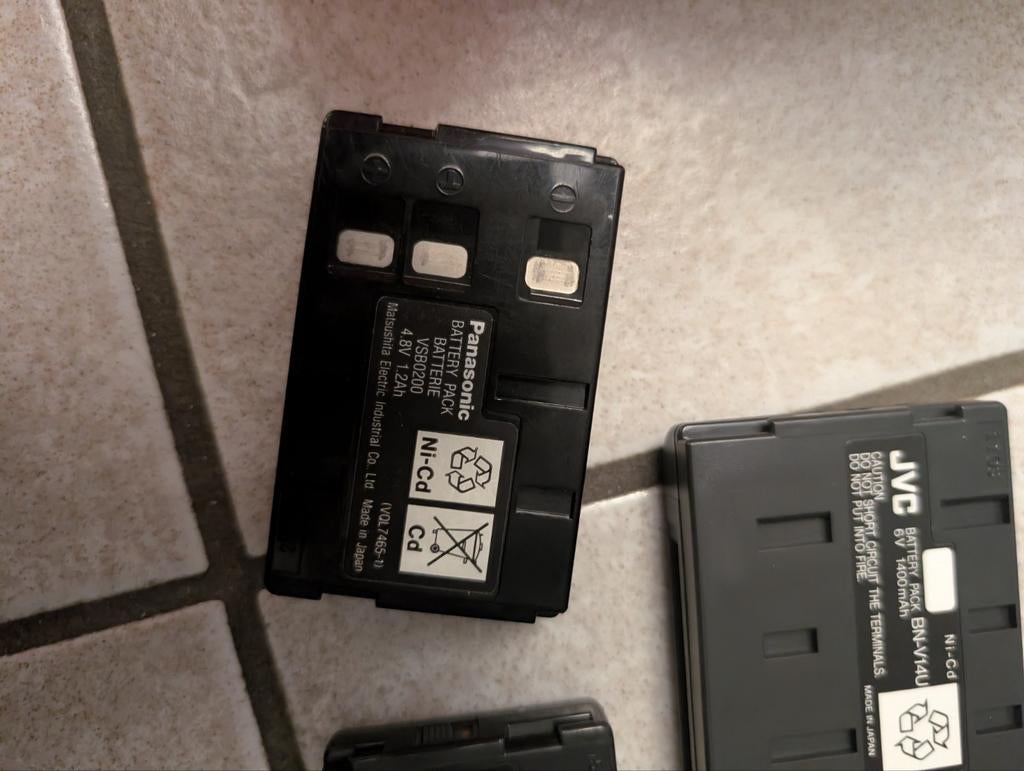 JVC BATTERIJ BN 14U + PANASONIC BATTERIJ VW-VBS1E + VSBO200, Ophalen of Verzenden, Nieuw