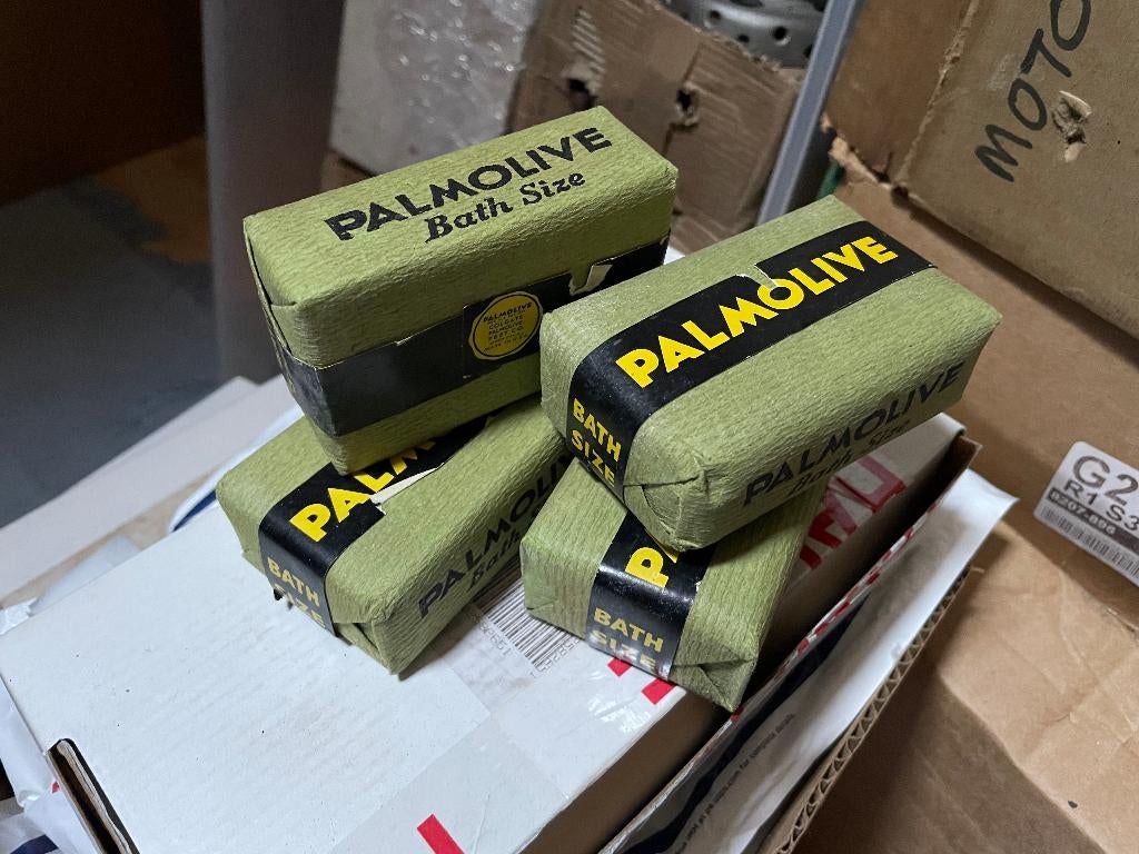 WW2 US, hygiëne, scheermes en zeep, Ophalen of Verzenden, Landmacht, Amerika, Embleem of Badge