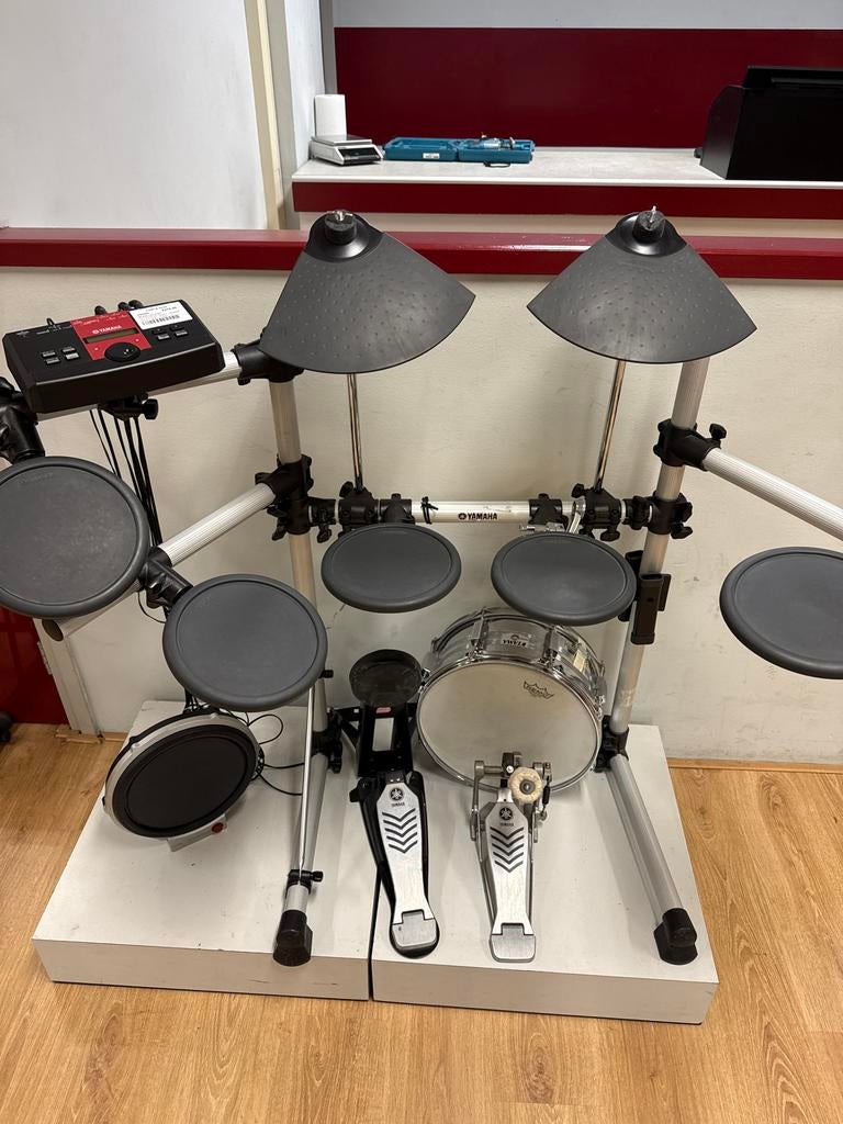 Yamaha Elektronisch Drumstel | KP65 | - Zo goed als nieuw, Muziek en Instrumenten, Drumstellen en Slagwerk, Zo goed als nieuw