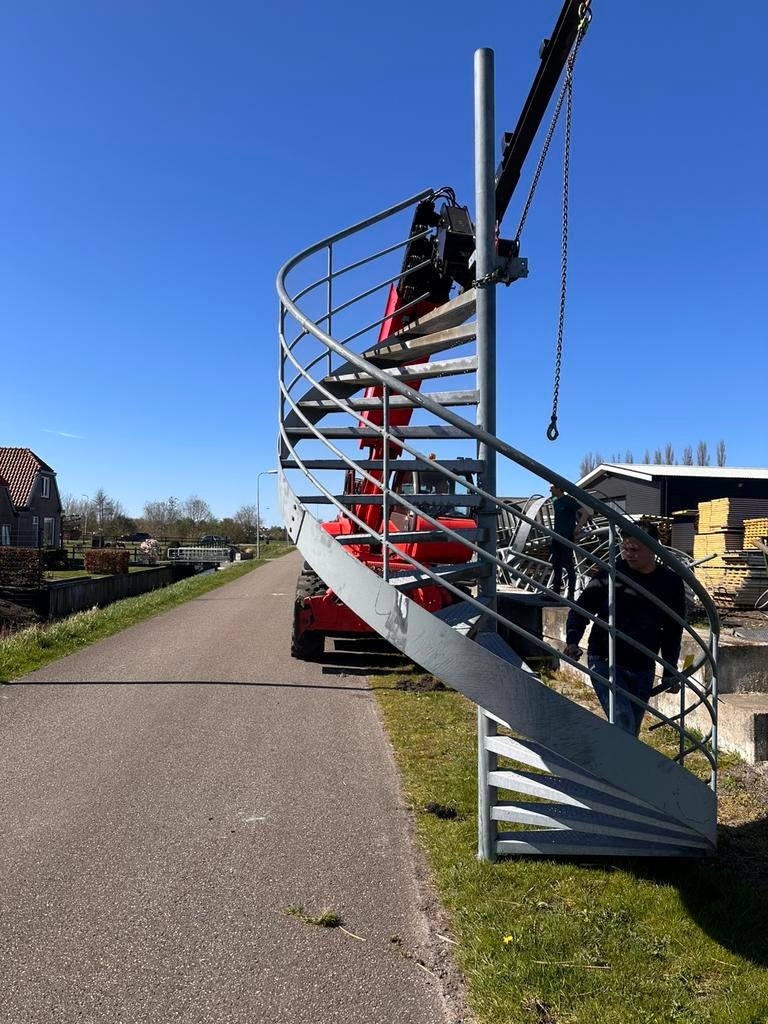 Gegalvaniseerde wenteltrap bordestrap steektrap trappen 6, Doe-het-zelf en Verbouw, Ladders en Trappen, 2 tot 4 meter, Ophalen of Verzenden