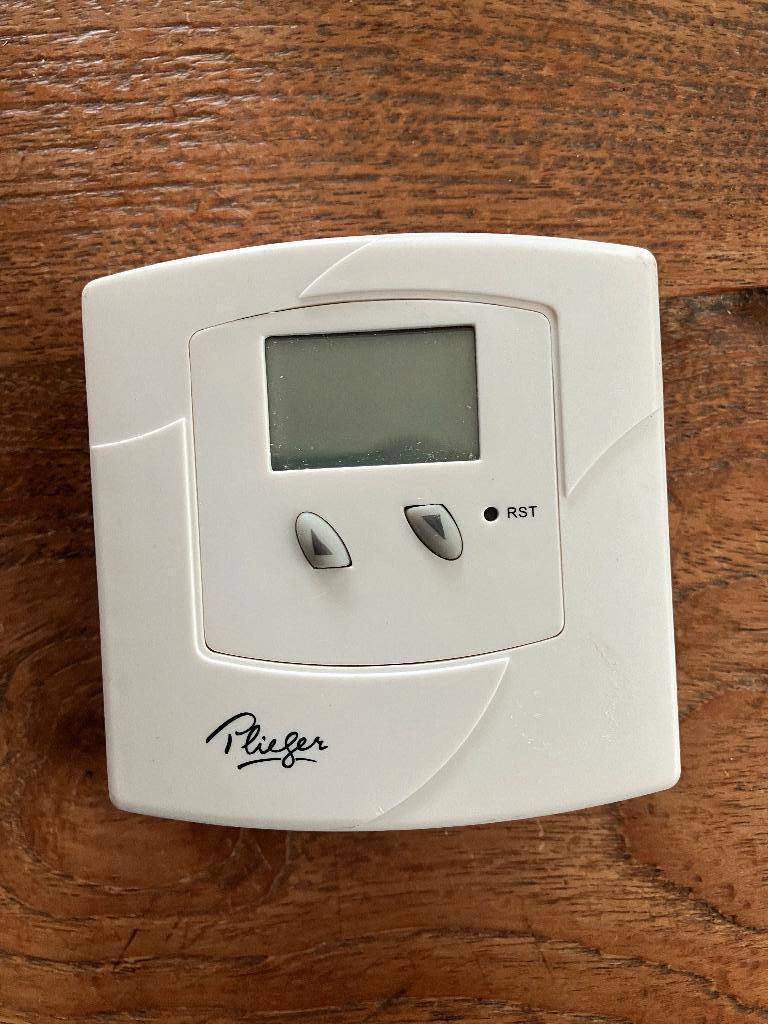 Plieger Montreal thermostaat, met handleiding, Ophalen of Verzenden, Zo goed als nieuw