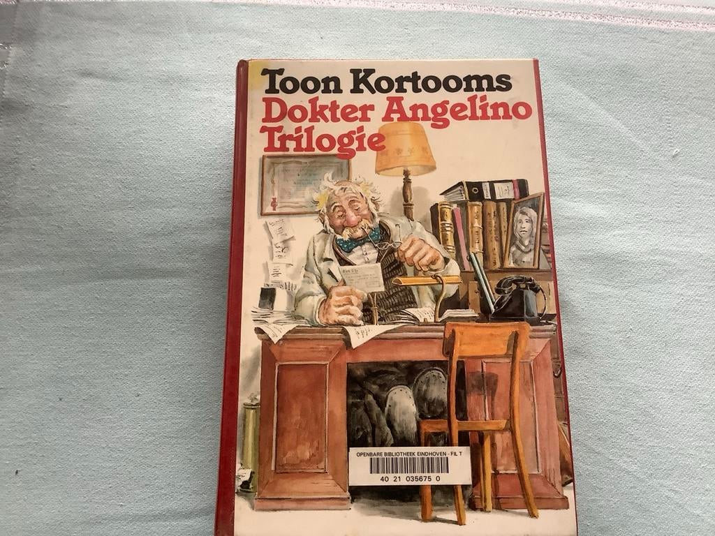 Toon Kortooms - Dokter Angelino Trilogie, Ophalen of Verzenden, Gelezen, Nederland