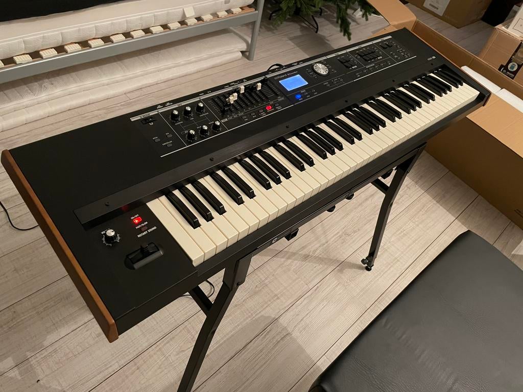 zgan Roland V-730, Ophalen, Roland, Zo goed als nieuw, Midi-aansluiting