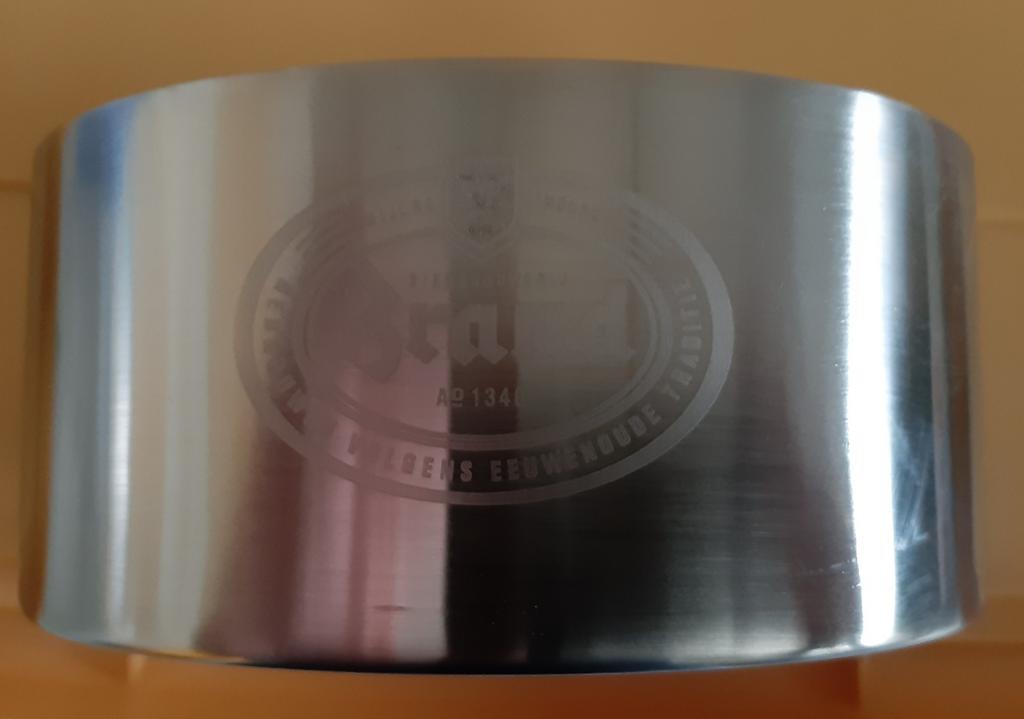 Brand bier metalen ovale viltjes houder, Ophalen of Verzenden, Zo goed als nieuw, Viltje(s), Brand