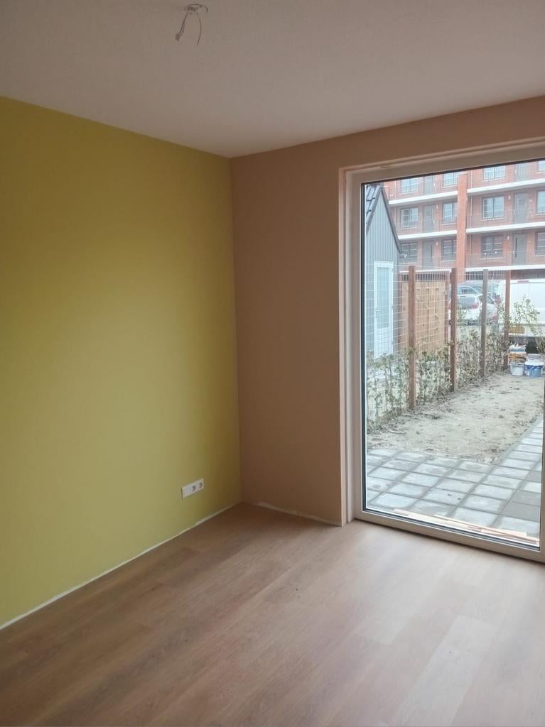 Renovlies, behanger, schilder, renovlies behanger, Diensten en Vakmensen, Schilders en Behangers, Garantie, Behangen