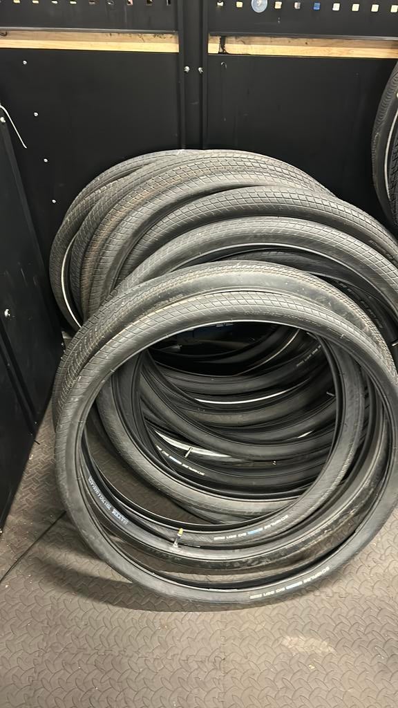 Vanmoof buitenbanden, Ophalen