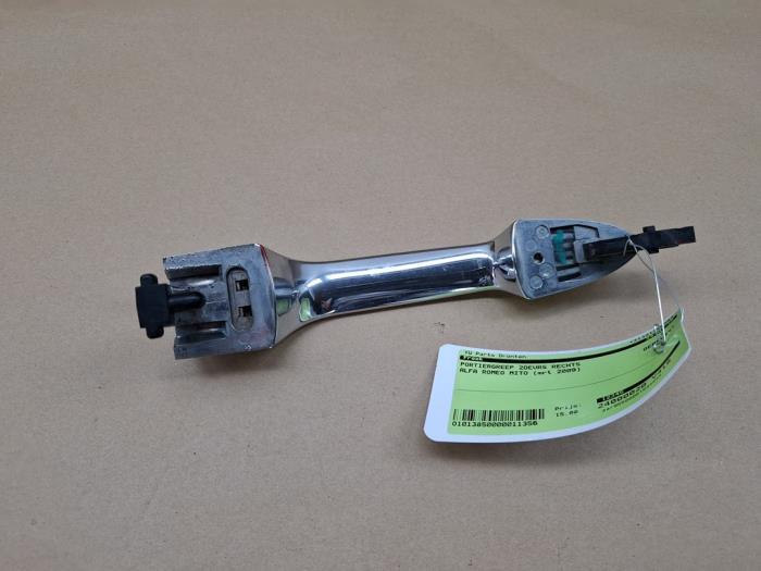 Portiergreep 2Deurs rechts van een Alfa Romeo Mito, Gebruikt, -, Verzenden, -