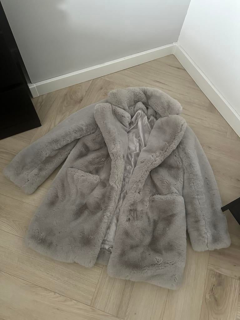Grijze faux fur jas - Maat S, Ophalen of Verzenden, Gedragen, Maat 36 (S), Grijs