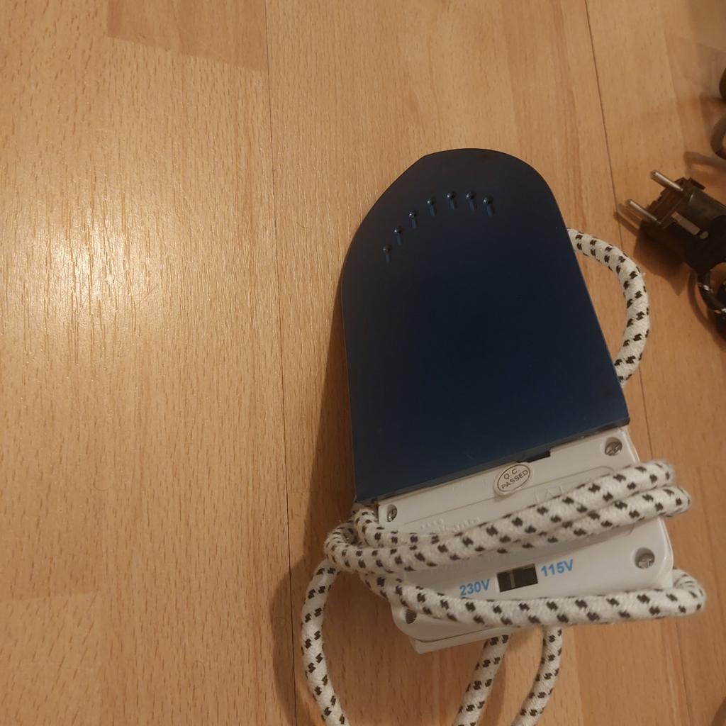 Res strijkijzer weinig gebruikt, Minder dan 50 cm, Ophalen of Verzenden, Zo goed als nieuw, Minder dan 100 cm