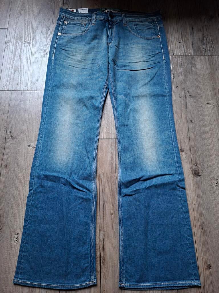 4 voor €99,95 KUYICHI Wendy low bootcut jeans W32 L32, Blauw, KUYICHI, Nieuw, Ophalen of Verzenden
