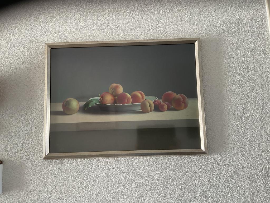 Giclée Perziken in witte schaal - Henk Helmantel, Antiek en Kunst, Ophalen of Verzenden