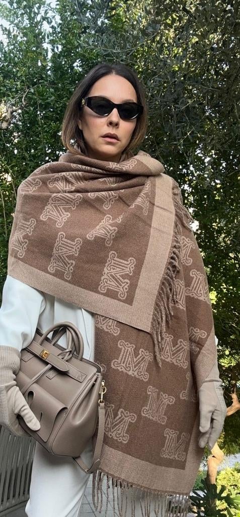 Max Mara sjaal/stola met logoprint en franjes Camel kleur, Kleding | Dames, Mutsen, Sjaals en Handschoenen, Ophalen of Verzenden