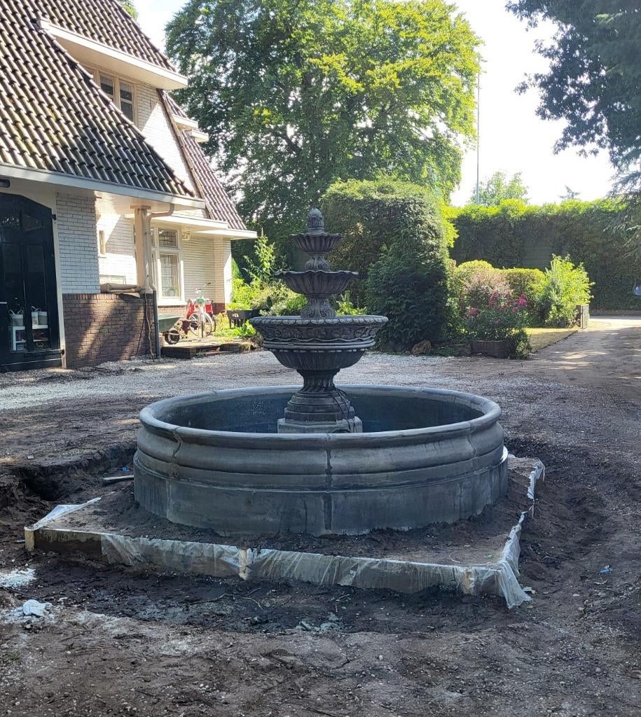 Fontein met verdiepte rand, Ophalen, Nieuw, Beton, Fontein