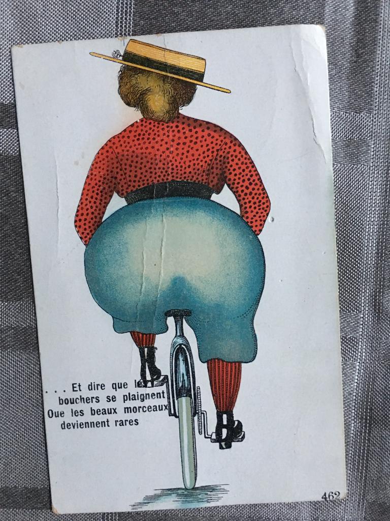 Ansichtkaart van dame met dikke derrière op fiets / jaren 20, Verzamelen, Ansichtkaarten | Themakaarten, Ophalen of Verzenden