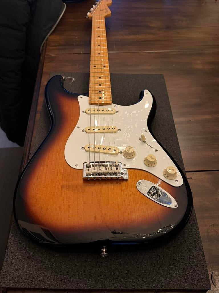 Fender vintera 50 sunburst Stratocaster, Ophalen, Zo goed als nieuw, Solid body, Fender