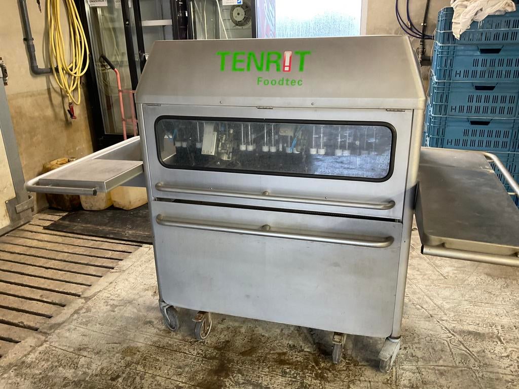 Tenrit asperge schilmachine, Ophalen