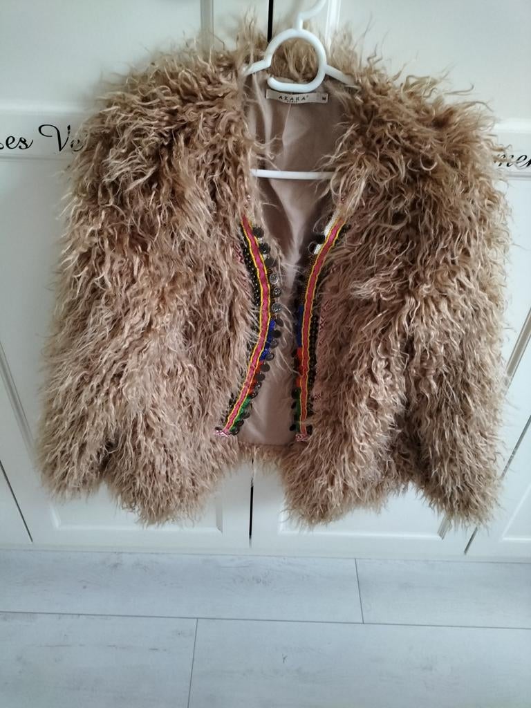 Fluffy jasje - ideaal voor carnaval!, Kleding, Azaka, Gedragen, Ophalen
