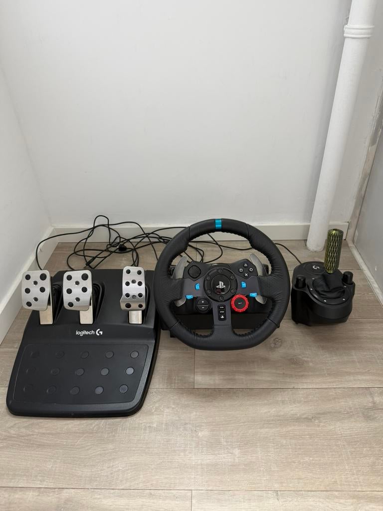 Logitech G29 met schakelpook, Spelcomputers en Games, Spelcomputers | Xbox | Accessoires, Ophalen, Zo goed als nieuw, Stuurtje of Sportattribuut