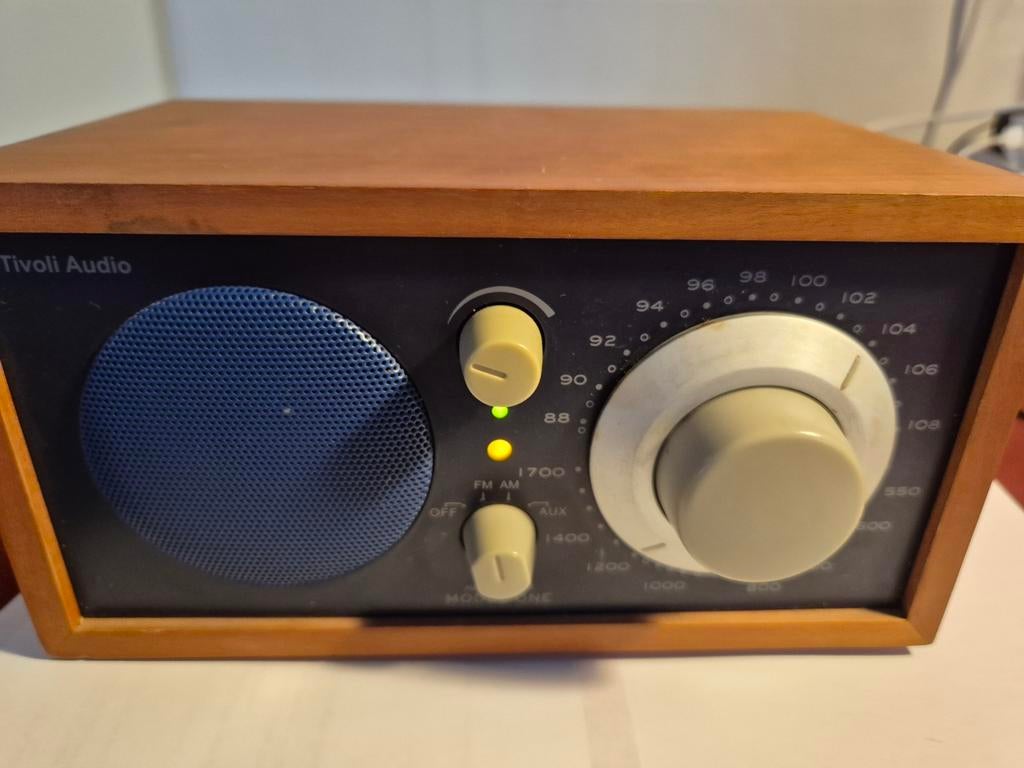 Tivoli model one radio, Ophalen of Verzenden, Zo goed als nieuw