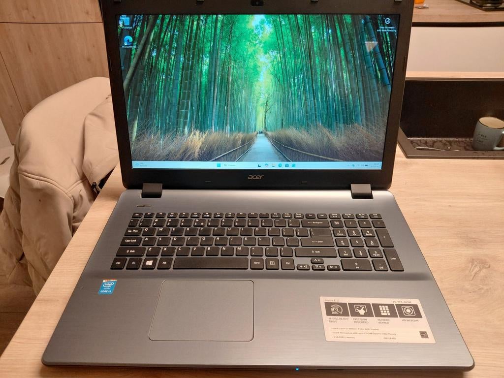 Acer aspire E 17 i3 8gb ram 120 gb ssd laptop pc incl lader, Ophalen, Qwerty, 8 GB, Zo goed als nieuw