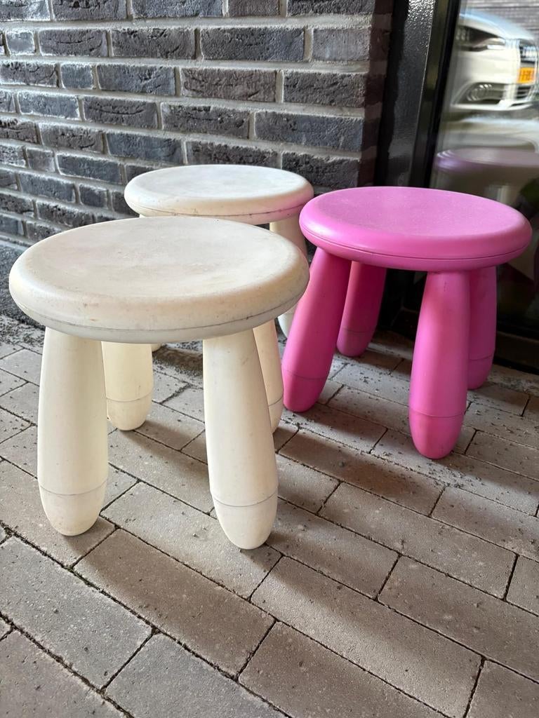 IKEA MAMMUT Kinderkrukjes - Set van 3 (2x wit, 1x roze), Ophalen of Verzenden, Gebruikt, Overige typen