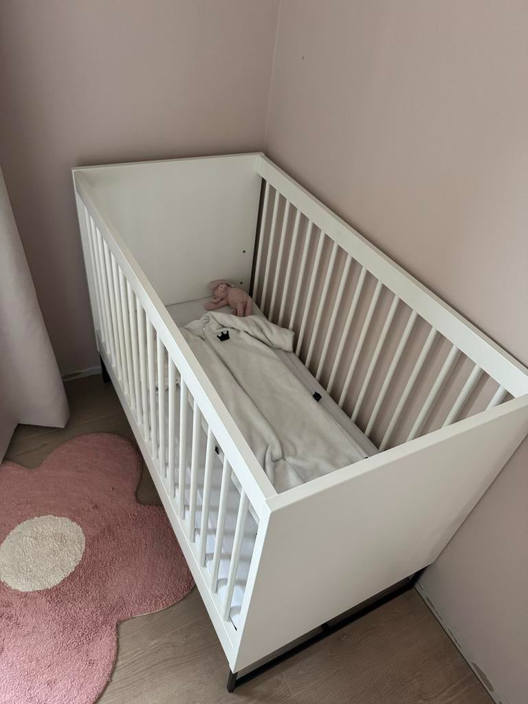 Kidsmill Intense modular commode (marmeren blad) en ledikant, Ophalen, Gebruikt, Ledikant