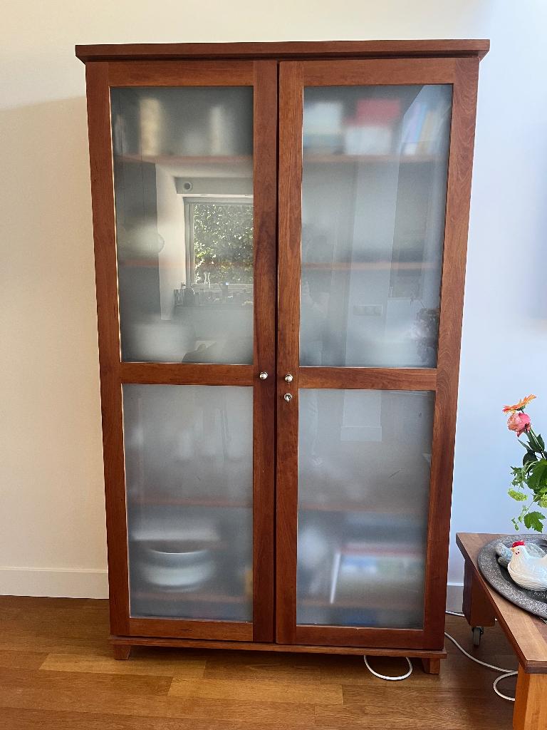 Eetkamer kast, Ophalen, Met plank(en), Gebruikt, 100 tot 150 cm