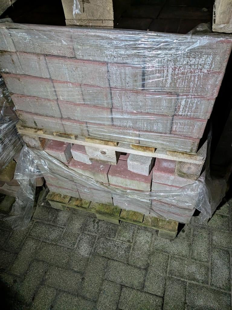 Kleur rood. Betonklinker nieuw 8 cm dik., Ophalen, Klinkers, Nieuw, 5 tot 10 m²