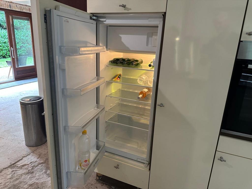 Inbouwkoelkast Bosch, Ophalen, 200 liter of meer, 160 cm of meer, Zo goed als nieuw