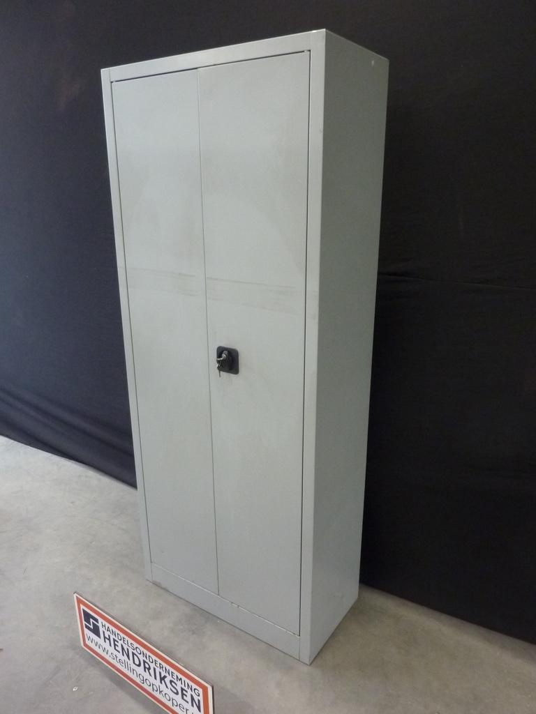 Prima stalen kast / draaideurkast / garagekast + slot, Gebruikt, Handelsonderneming Hendriksen, Met slot, 25 tot 50 cm