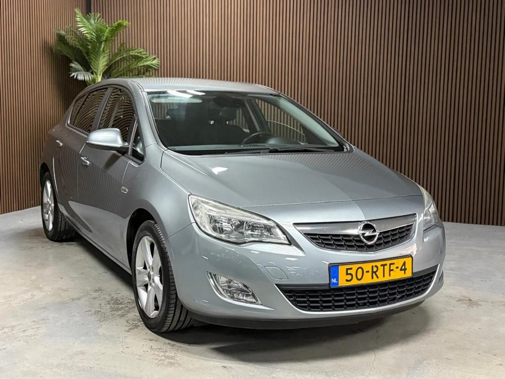 Opel Astra 1.4 Edition (bj 2011), Auto's, Euro 5, 101 pk, Gebruikt, 4 cilinders