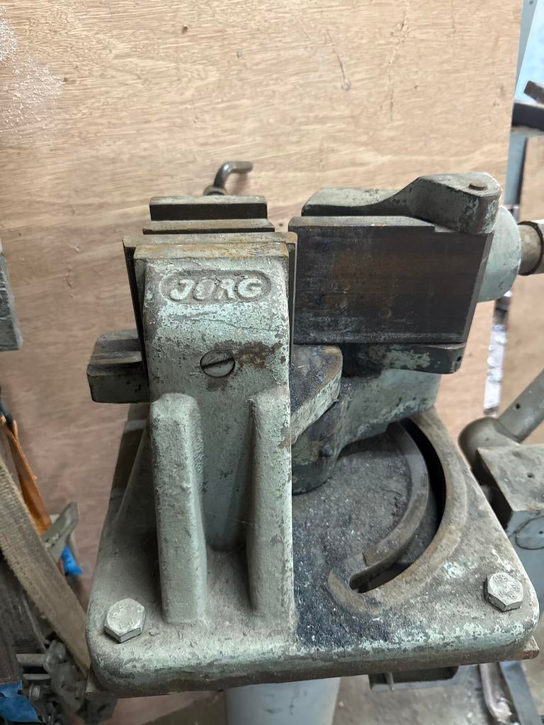 Jorg Strippenbuiger - Robuuste Buigmachine, Ophalen of Verzenden, Gebruikt