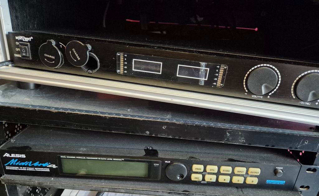 Alesis Midiverb 4 Effectprocessor - Zo goed als nieuw!, Muziek en Instrumenten, Effecten, Ophalen, Zo goed als nieuw, Multi-effect