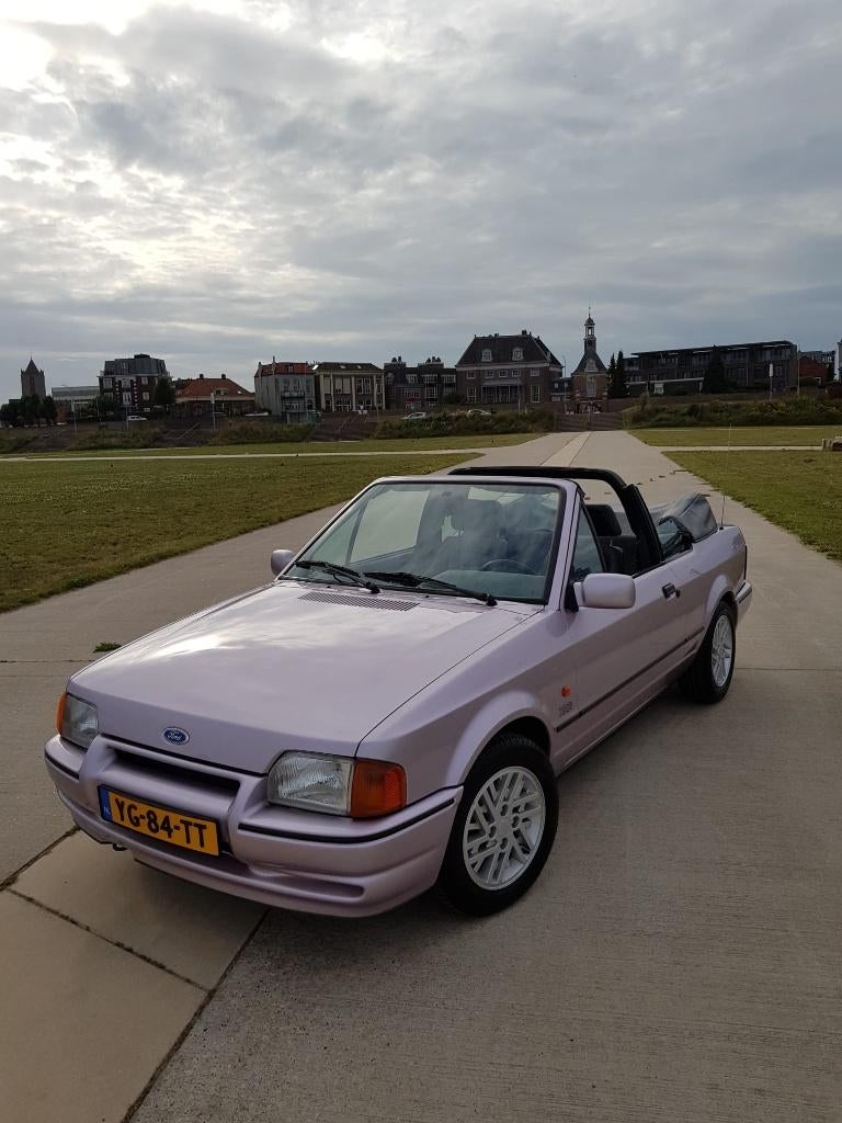 Ford Escort 1.6 Xr3i Cabrio U9 1990, Voorwielaandrijving, Escort, Zwart, Cabriolet