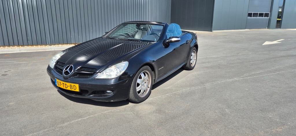 Mercedes-Benz SLK 1.8 Slk200 Kompr Roadster AUT 2006 Zwart, Auto's, Achterwielaandrijving, Zwart, 4 cilinders, Cabriolet