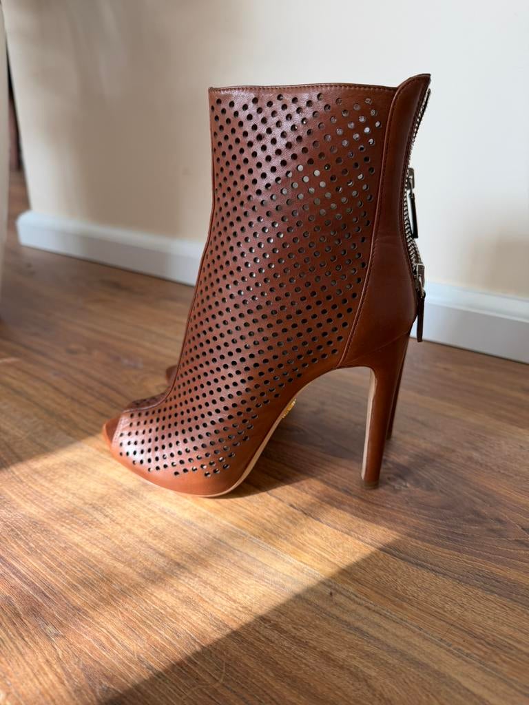 Prada dames schoenen origineel, Louboutin, YSL model, 36, Kleding | Dames, Schoenen, Bruin, Nieuw, Ophalen of Verzenden, Sneakers of Gympen