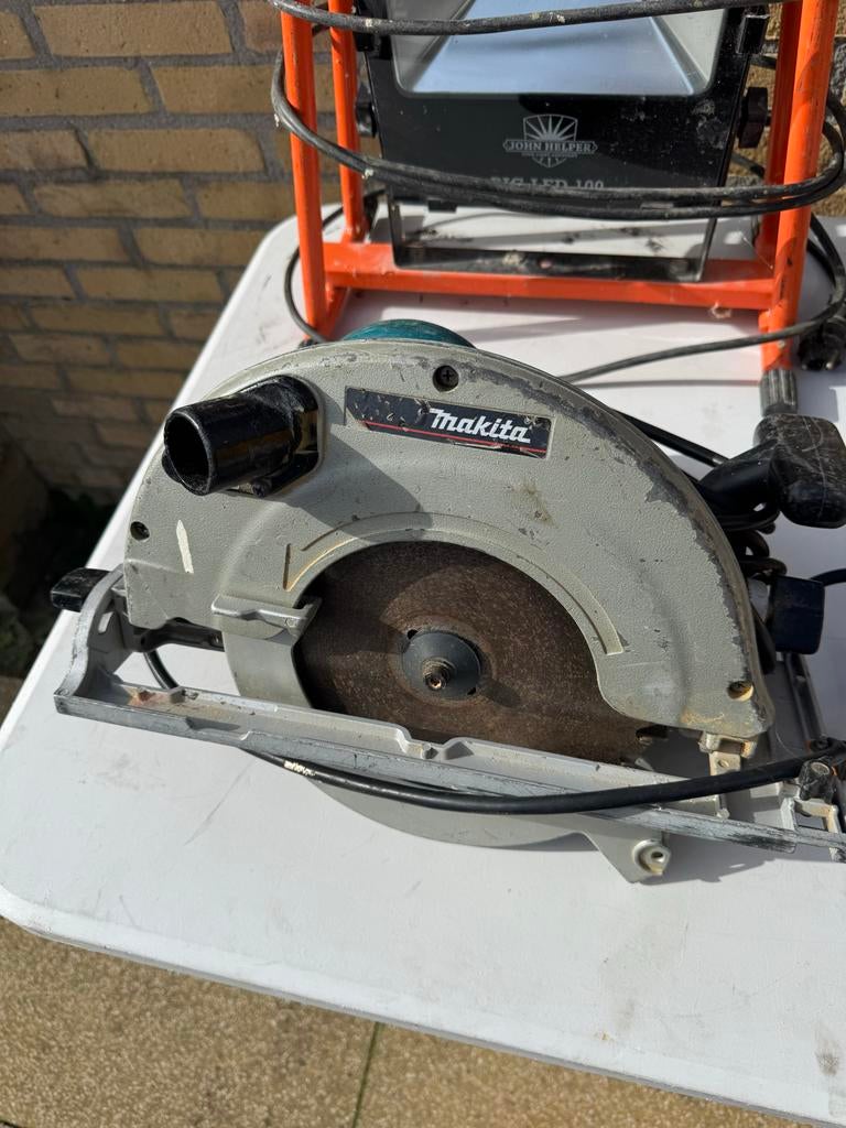 Makita Cirkelzaag 5903R - Krachtig en Betrouwbaar, Ophalen, Gebruikt, Cirkelzaag, 70 mm of meer